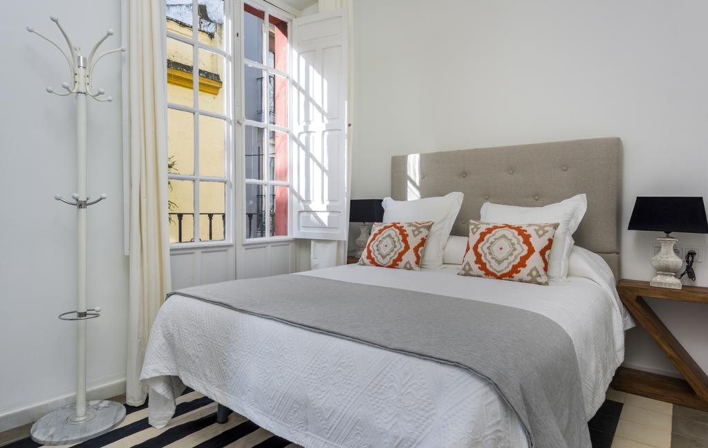 Genteel Home Galera Севилья Экстерьер фото