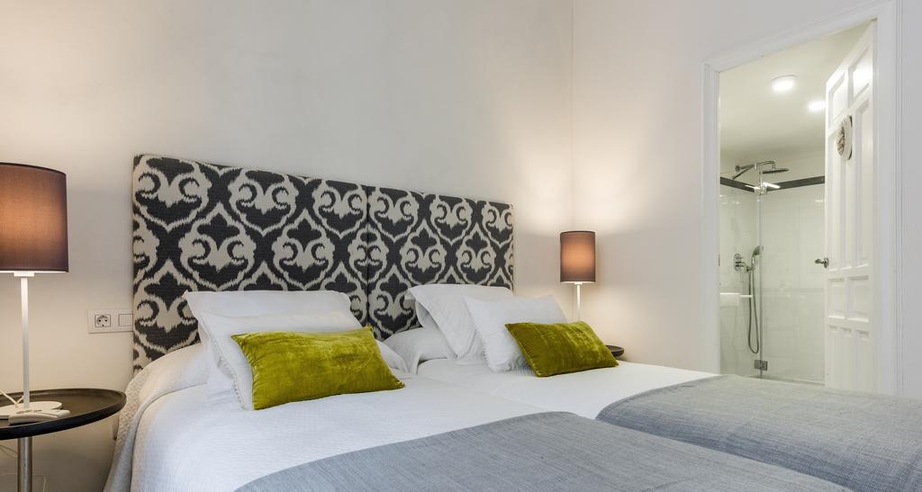 Genteel Home Galera Севилья Экстерьер фото