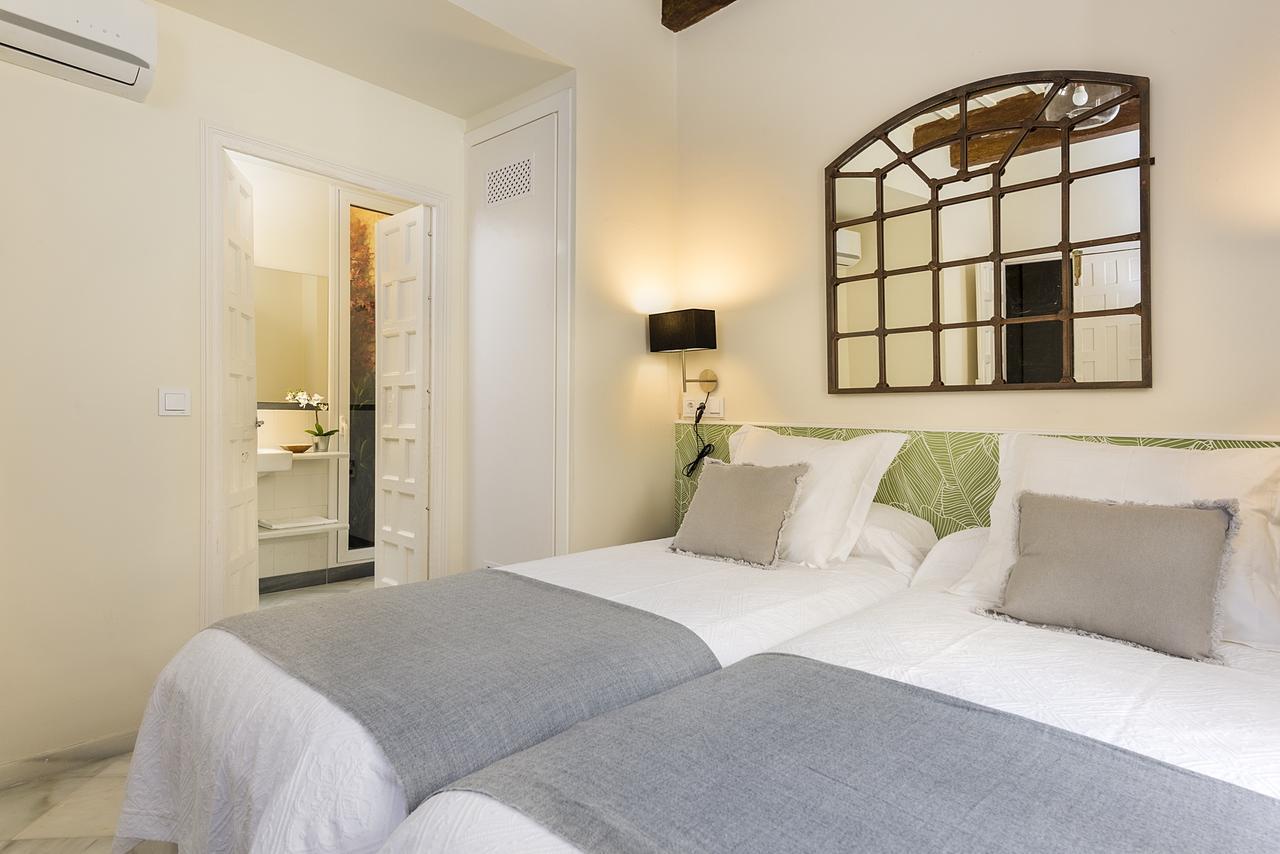 Genteel Home Galera Севилья Экстерьер фото